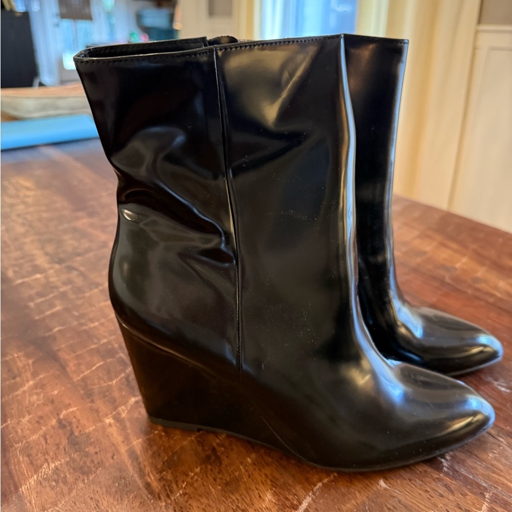 ✨NEW DV Dolce Vita Pascal Black Wedge Ankle Boots/Booties 9